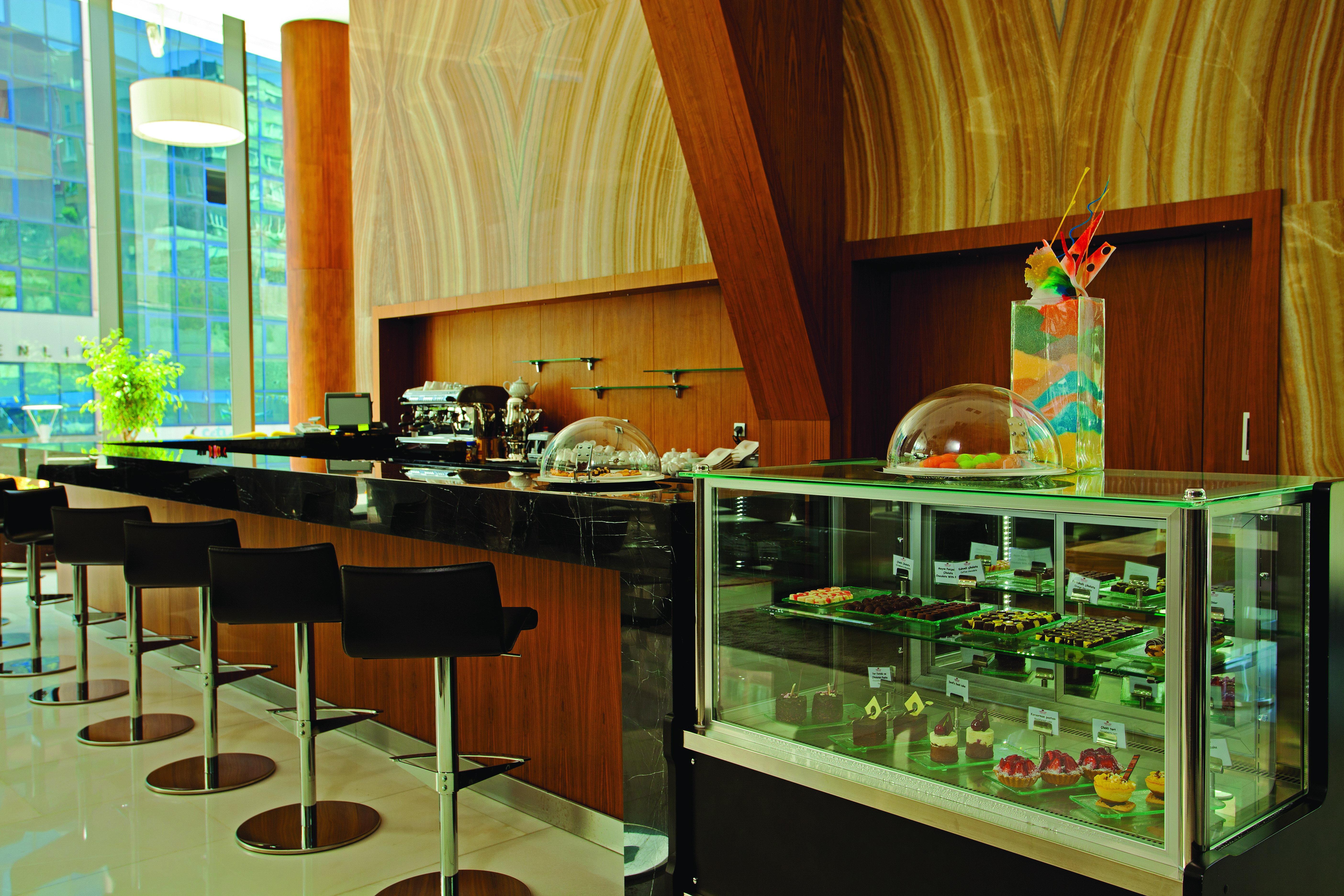 Hotel Crowne Plaza Istanbul Harbiye By Ihg Exterior foto The Coffee Shop