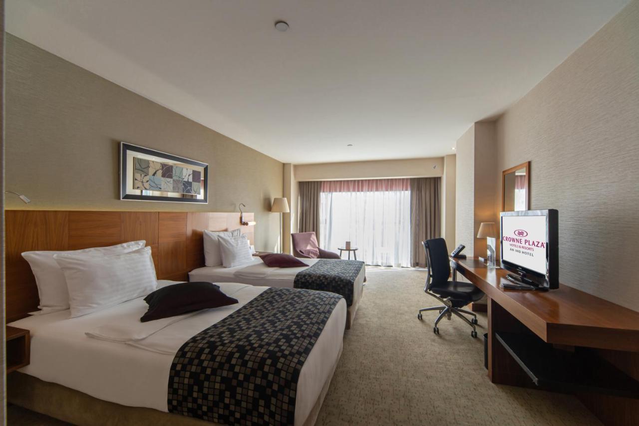 Hotel Crowne Plaza Istanbul Harbiye By Ihg Exterior foto A typical room at the hotel