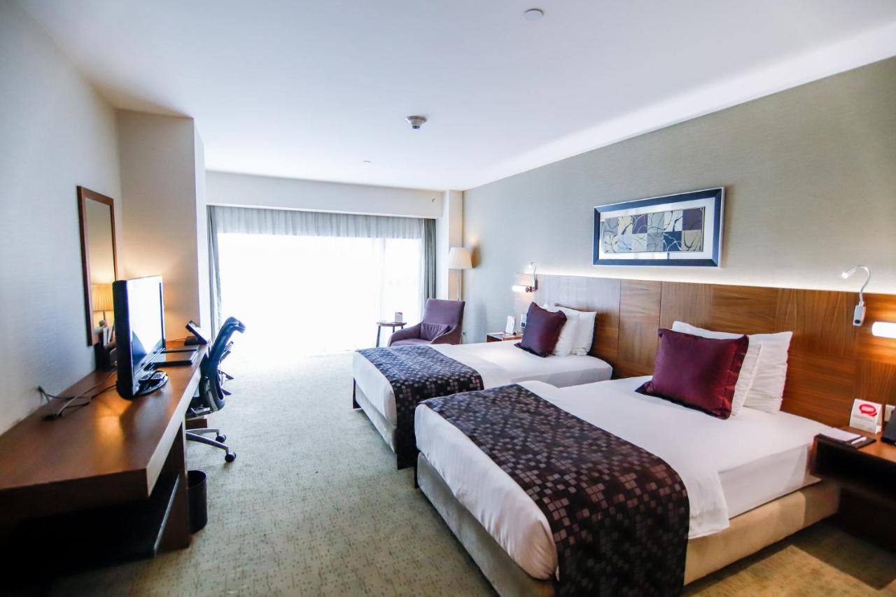 Hotel Crowne Plaza Istanbul Harbiye By Ihg Exterior foto A room at the hotel