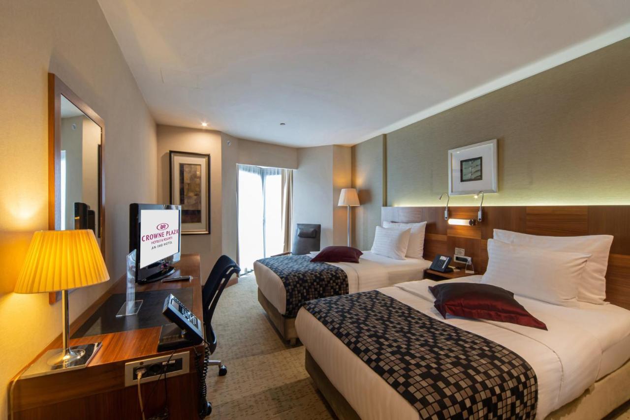 Hotel Crowne Plaza Istanbul Harbiye By Ihg Exterior foto A room at the Crowne Plaza Hotel, Dublin Airport