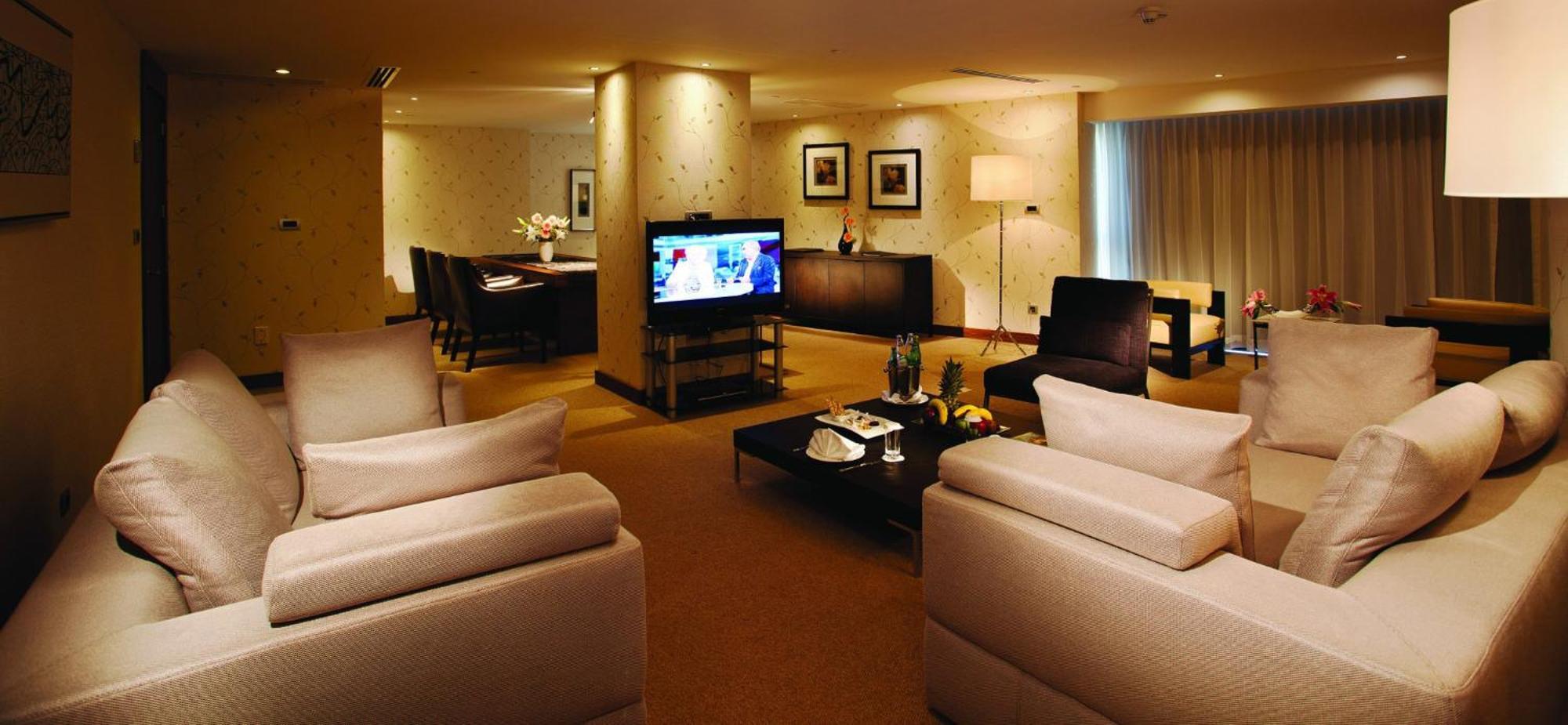 Hotel Crowne Plaza Istanbul Harbiye By Ihg Exterior foto A suite at the Mandarin Oriental, Hong Kong